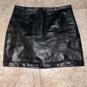 Wilfred pleather skirt. Great condition